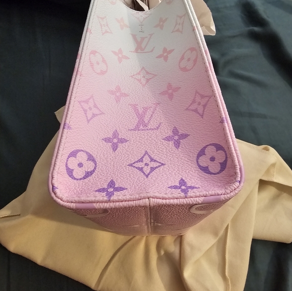 Louis Vuitton Sunrise Pastel OTG PM BNIB - Picture 4 of 13